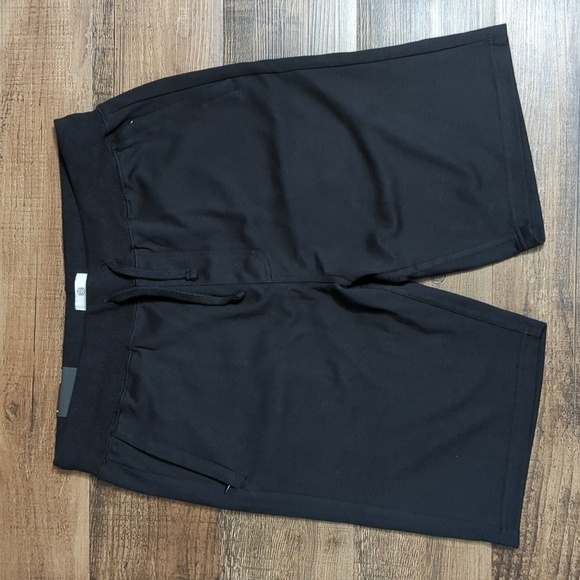 Zine Silas Short in Black from Zumiez Size Small NWT - Picture 1 of 7